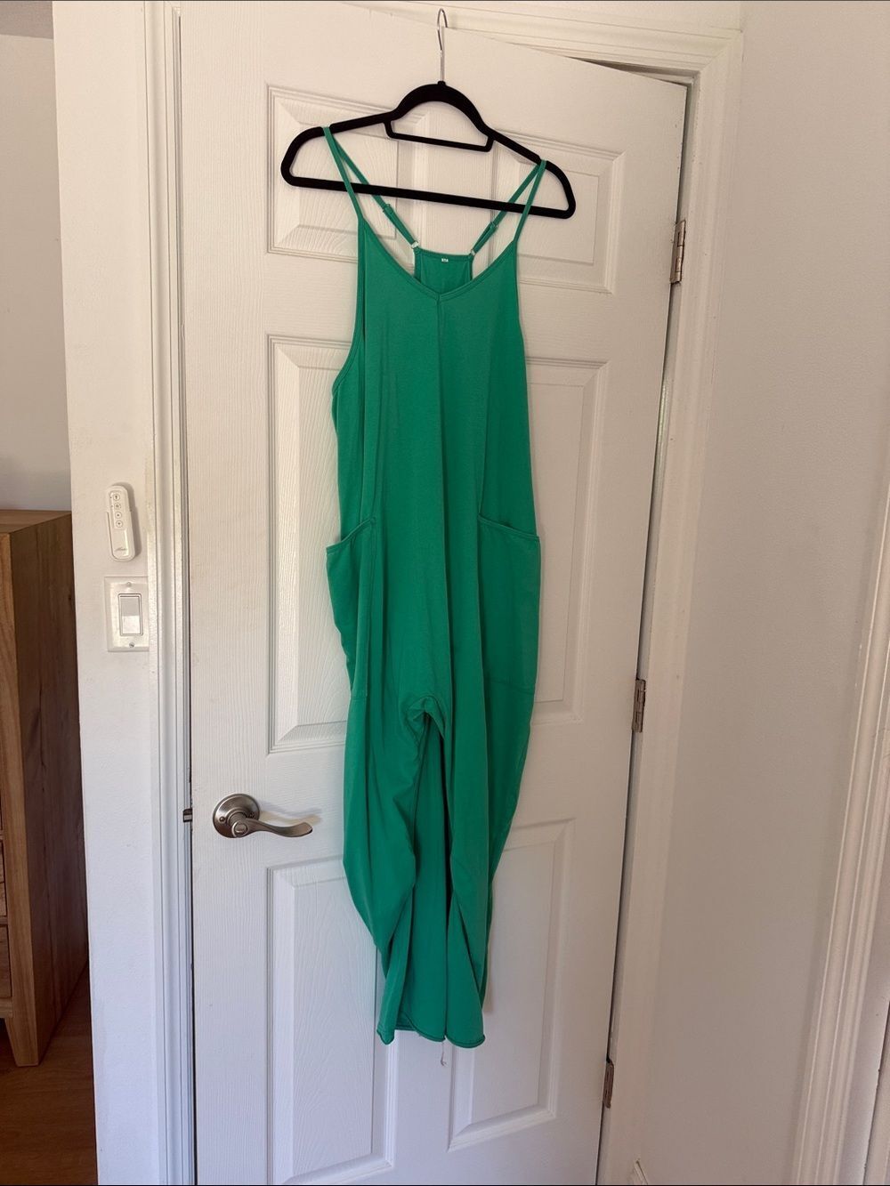 Green Women's Lightweight Strappy Jumpsuit Pants Romper Size Medium - BRAND NEW